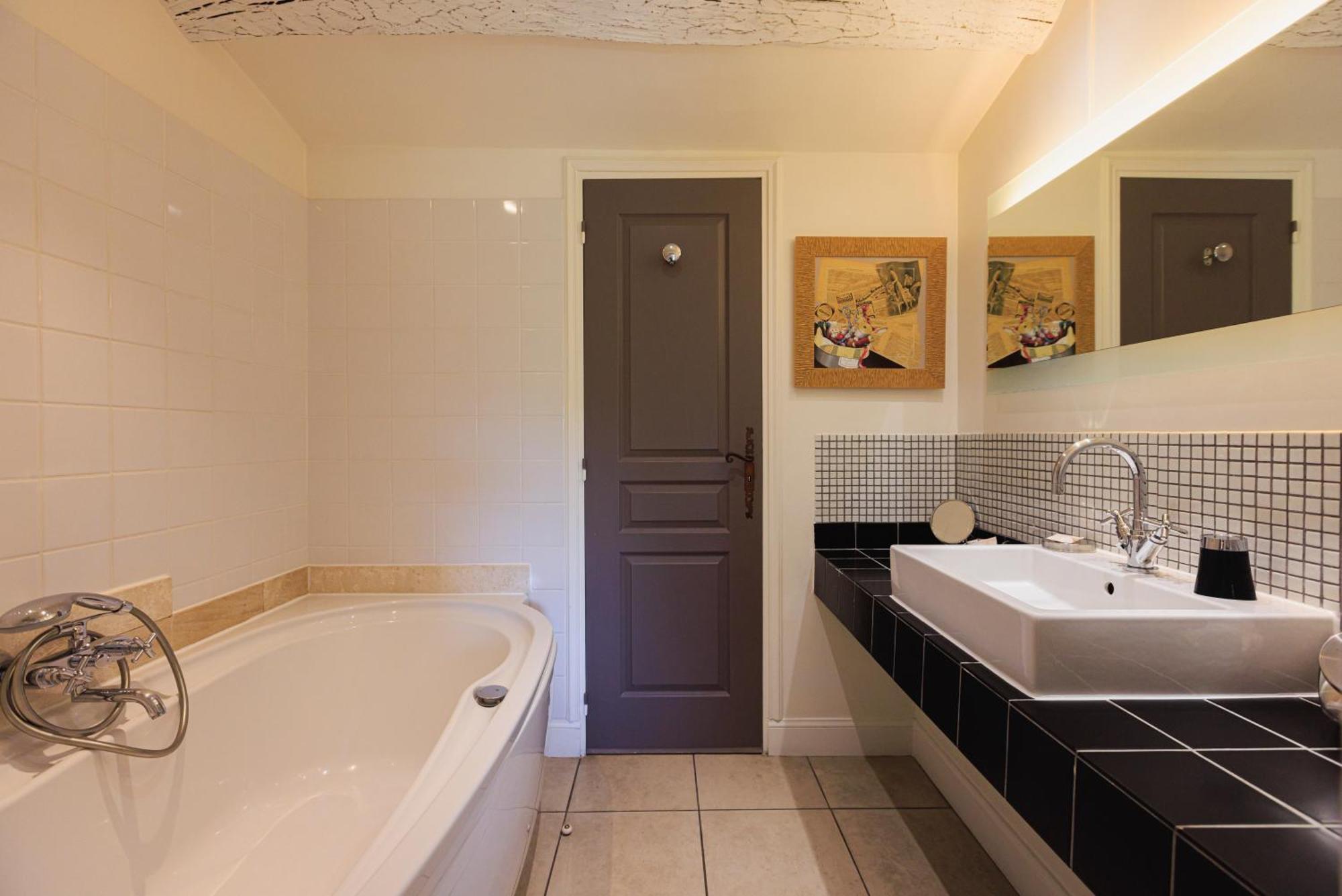 Hotel Du Clos Le Rouret Ngoại thất bức ảnh