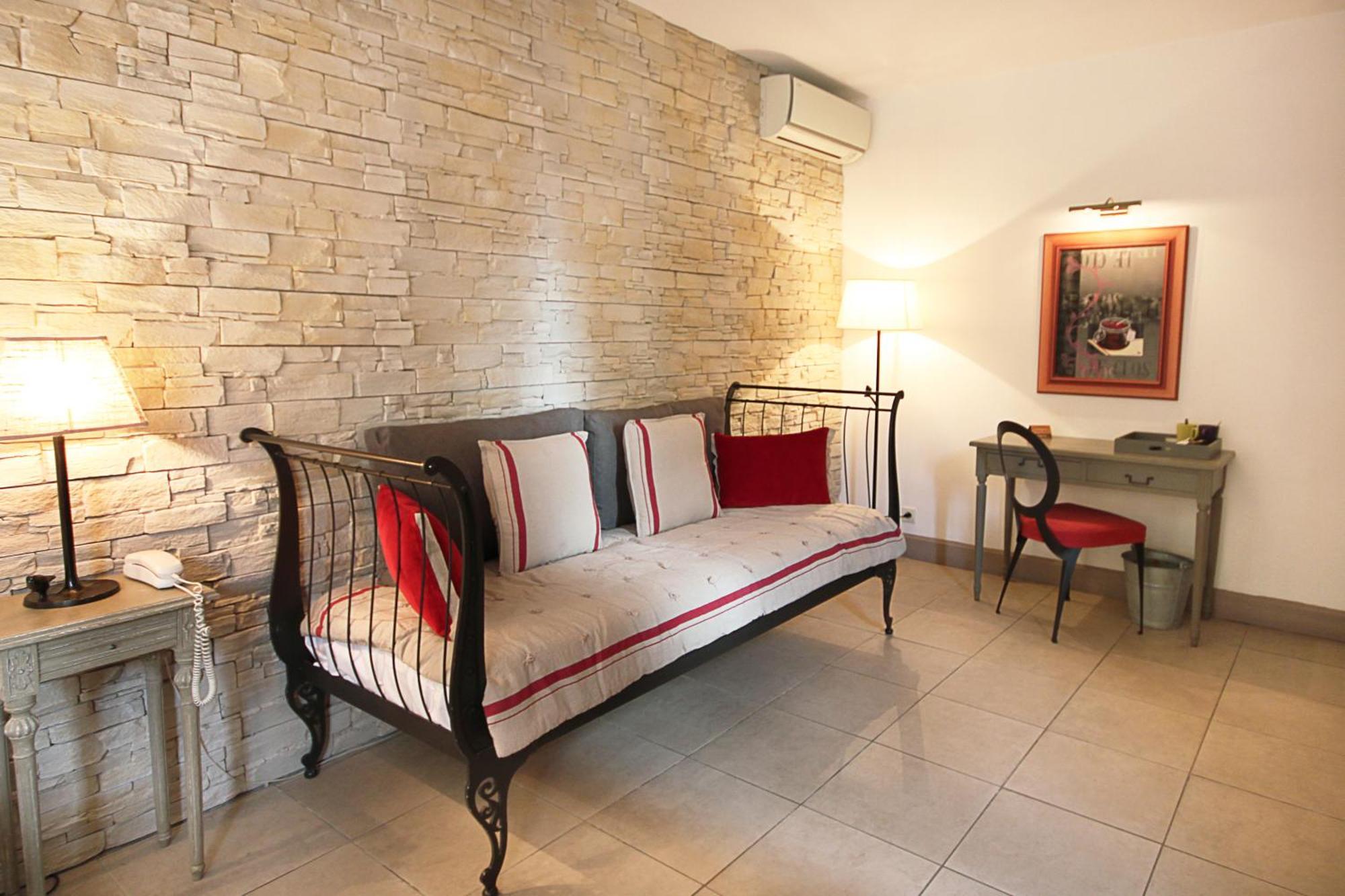 Hotel Du Clos Le Rouret Ngoại thất bức ảnh
