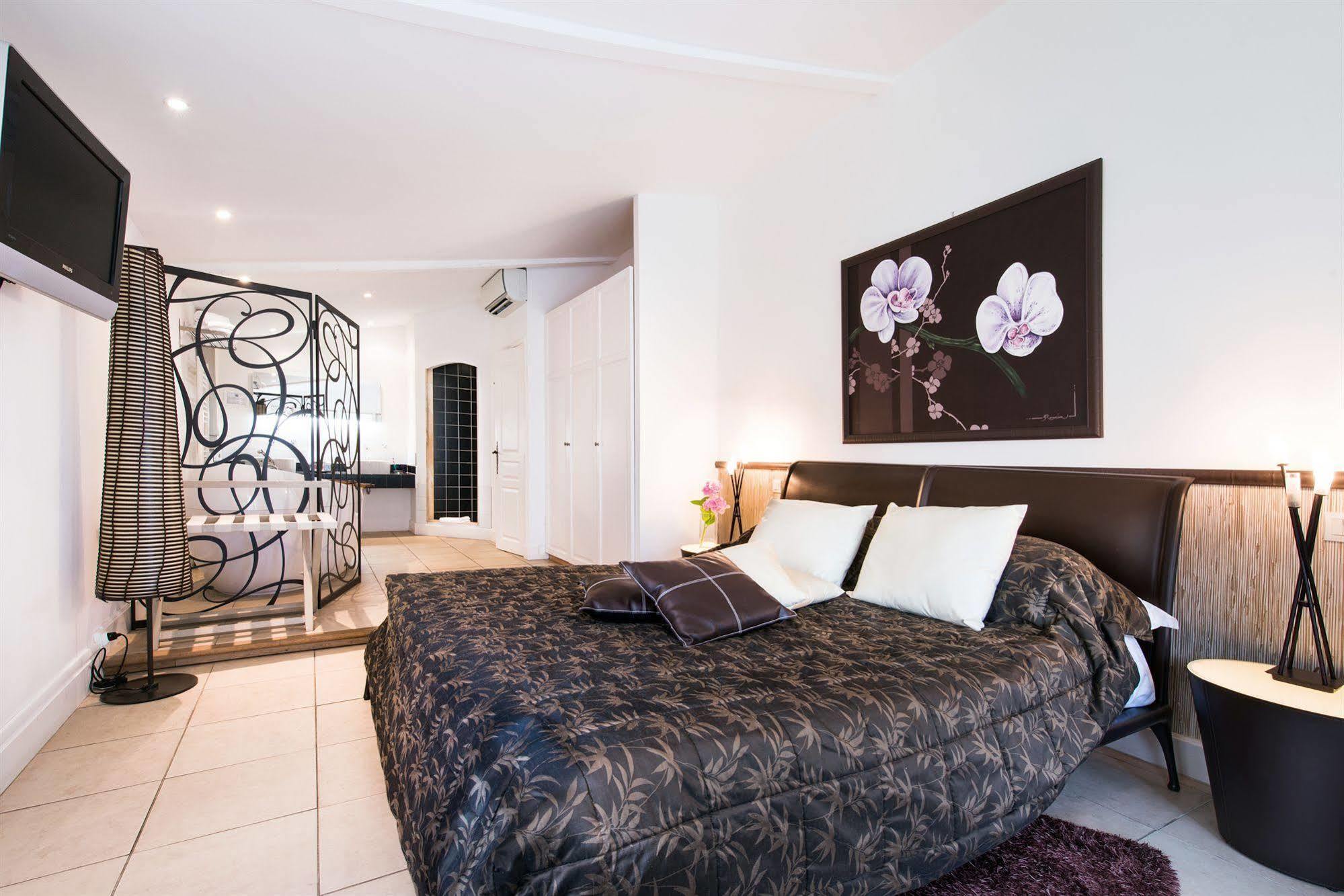 Hotel Du Clos Le Rouret Ngoại thất bức ảnh